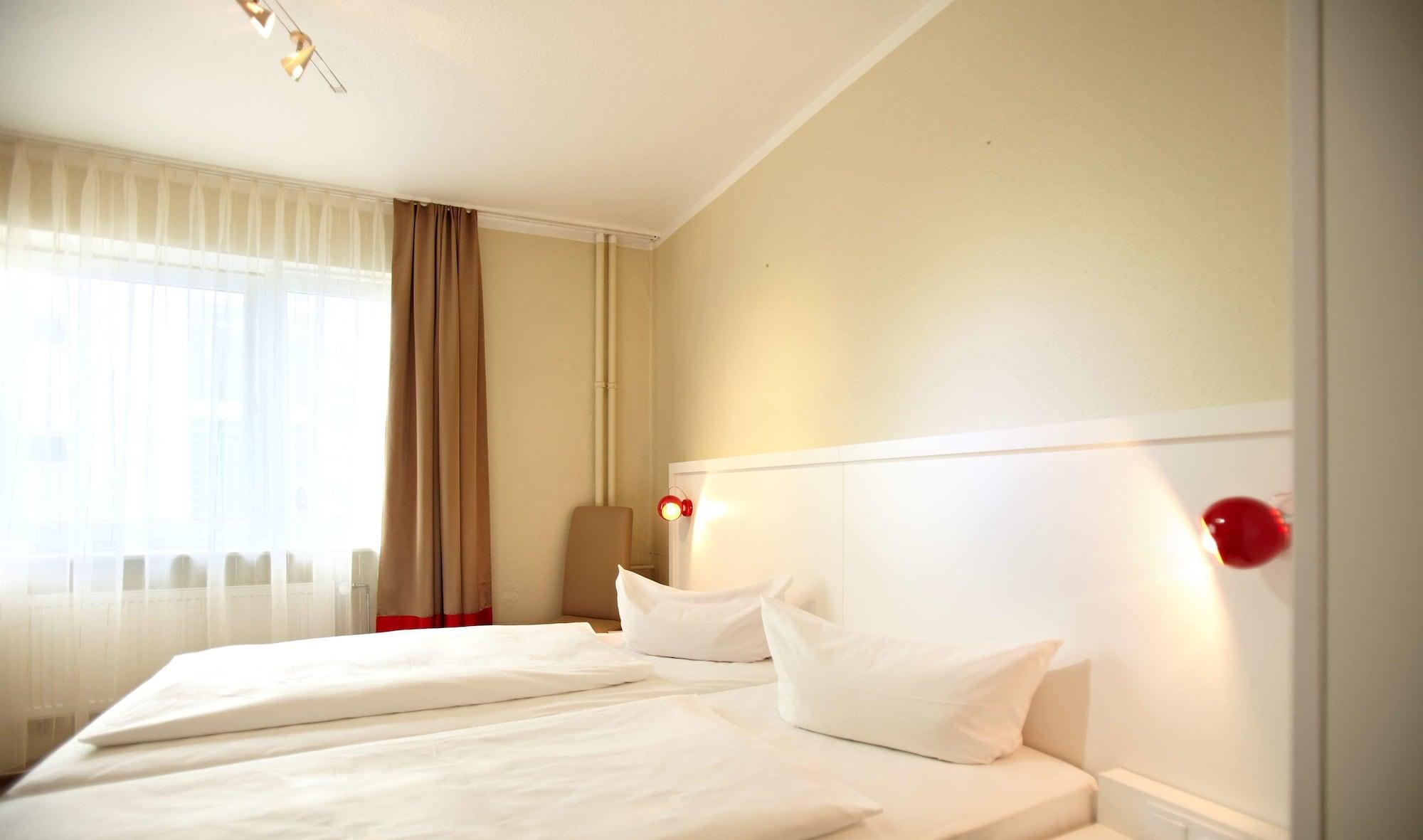 Hotel Ostseehalle Kiel By Premiere Classe Exterior foto